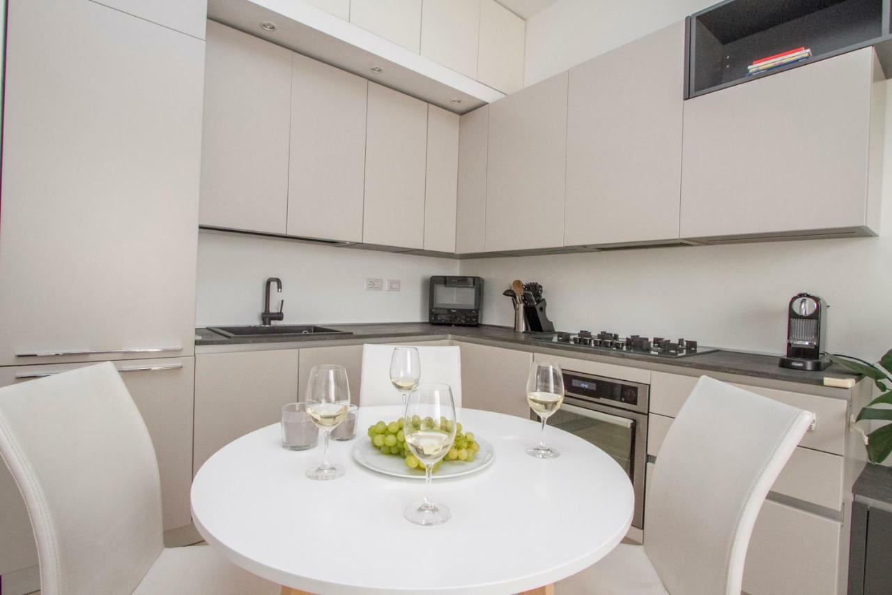 Luxury And Spacious Apartment Милан Экстерьер фото