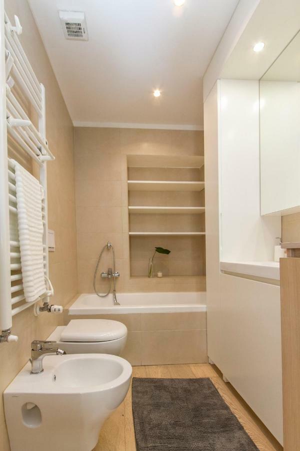 Luxury And Spacious Apartment Милан Экстерьер фото