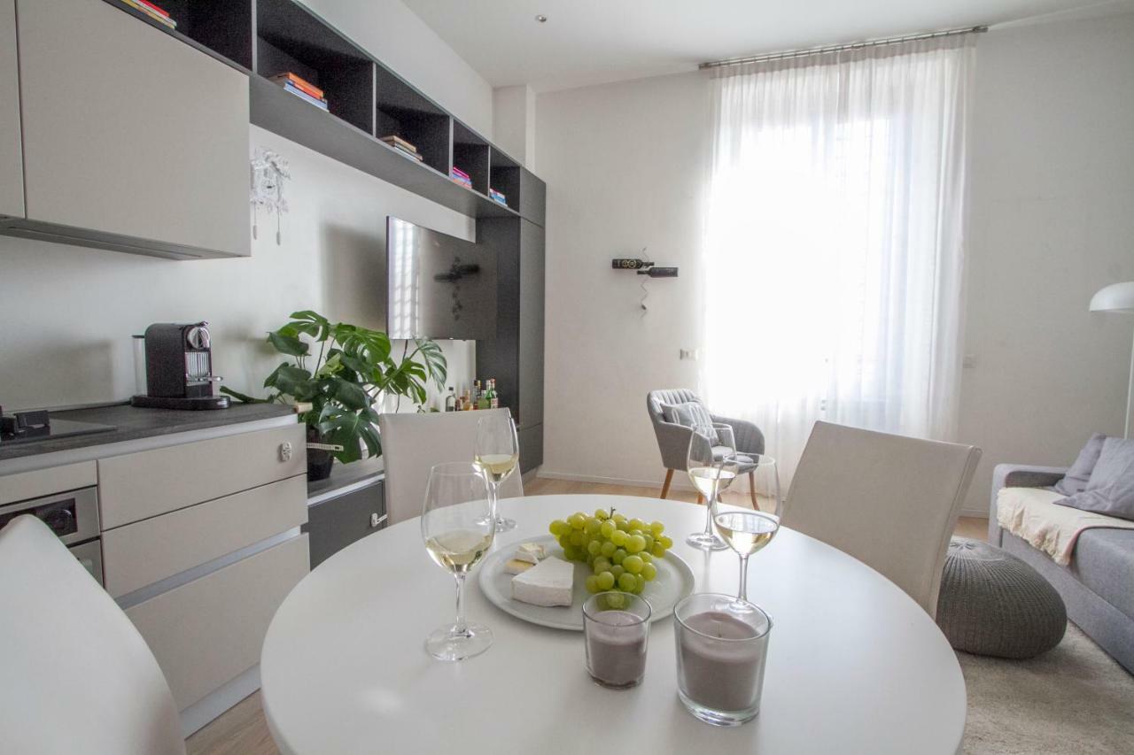 Luxury And Spacious Apartment Милан Экстерьер фото