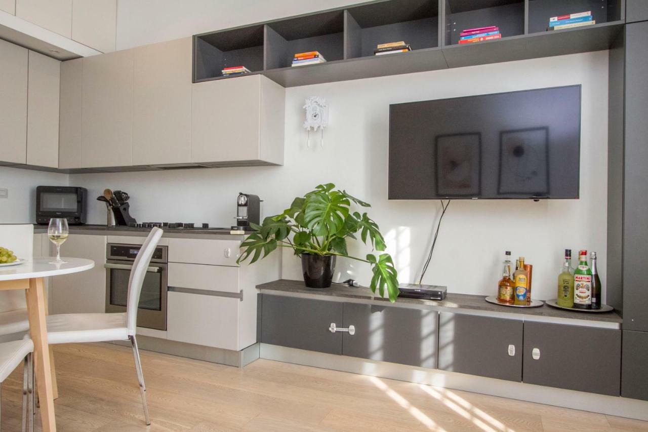 Luxury And Spacious Apartment Милан Экстерьер фото