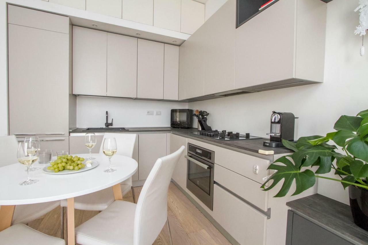 Luxury And Spacious Apartment Милан Экстерьер фото