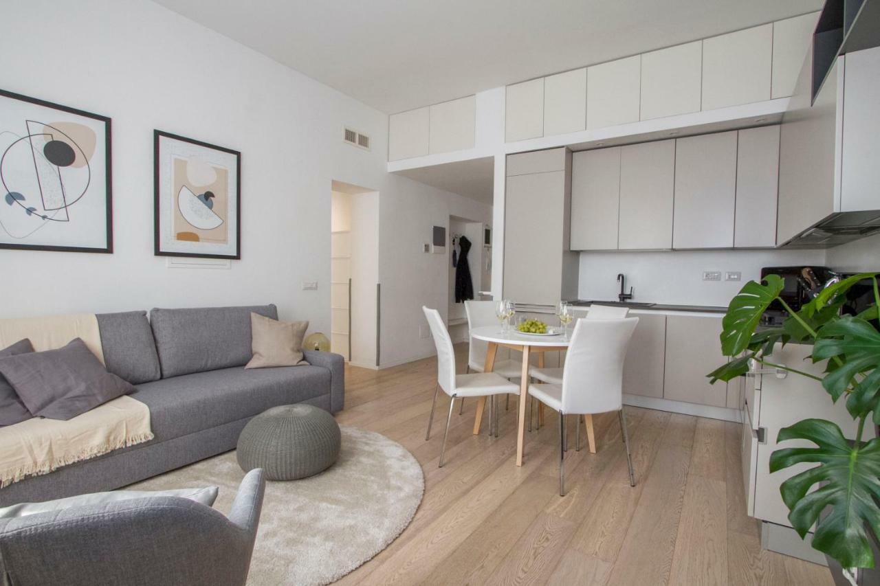 Luxury And Spacious Apartment Милан Экстерьер фото