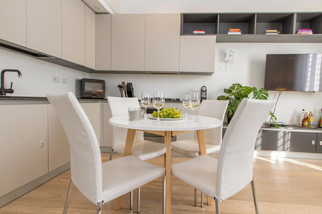 Luxury And Spacious Apartment Милан Экстерьер фото